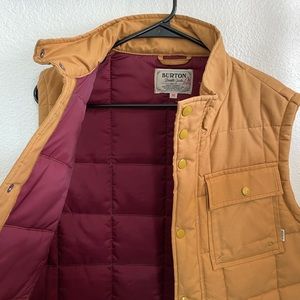 Mens medium Burton Vest